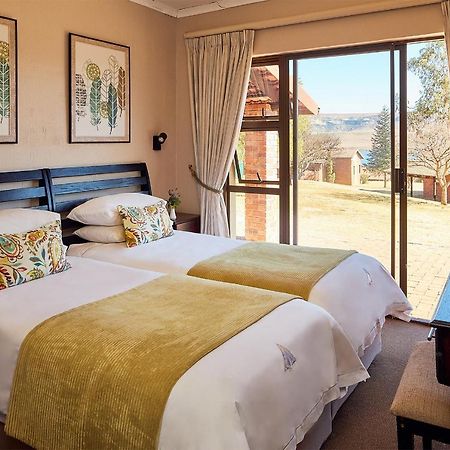 Hotel First Group Qwantani Harrismith Zewnętrze zdjęcie