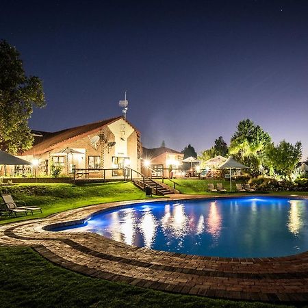 Hotel First Group Qwantani Harrismith Zewnętrze zdjęcie