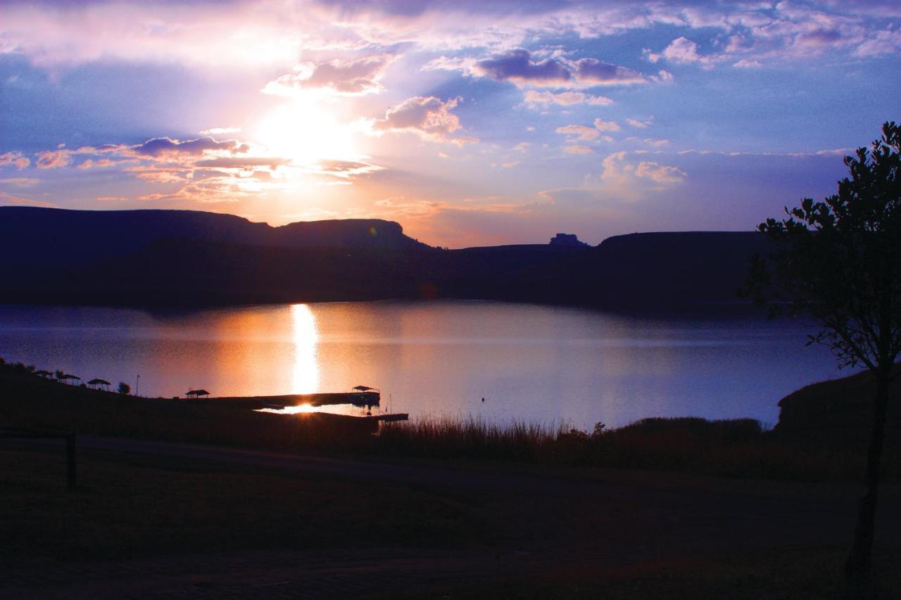 Hotel First Group Qwantani Harrismith Zewnętrze zdjęcie