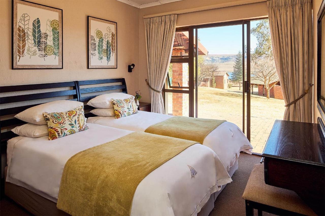 Hotel First Group Qwantani Harrismith Zewnętrze zdjęcie