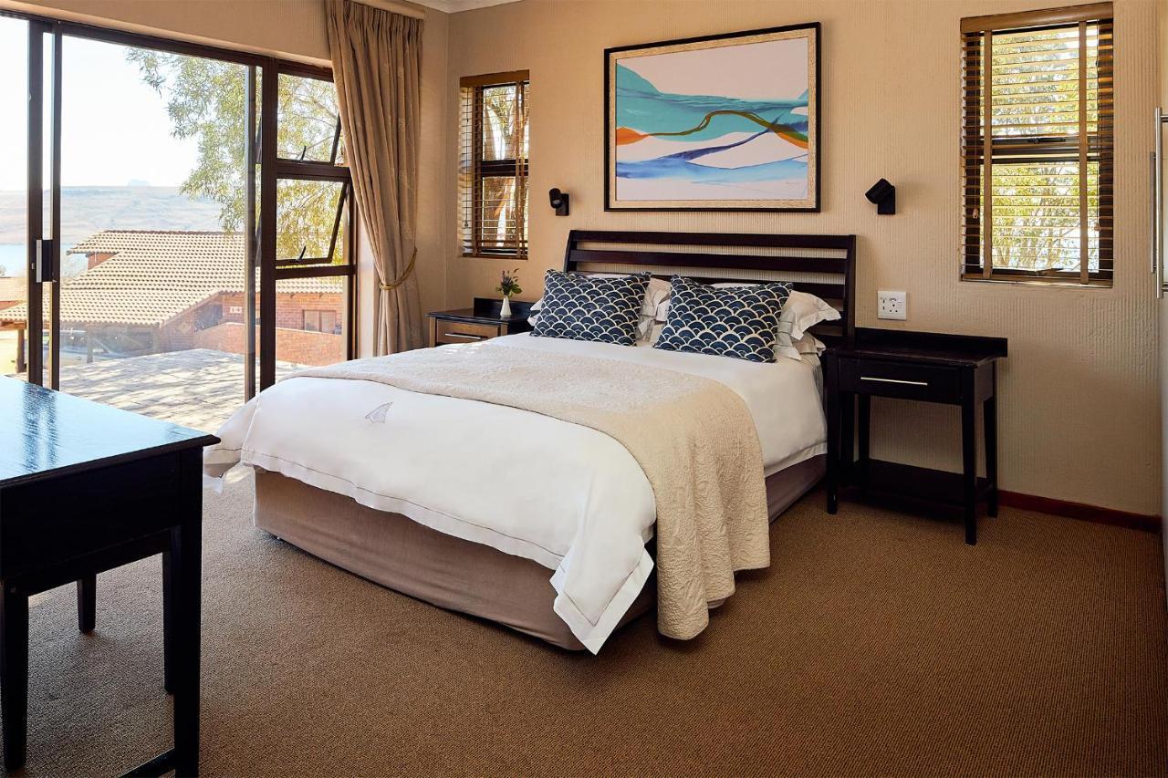 Hotel First Group Qwantani Harrismith Zewnętrze zdjęcie