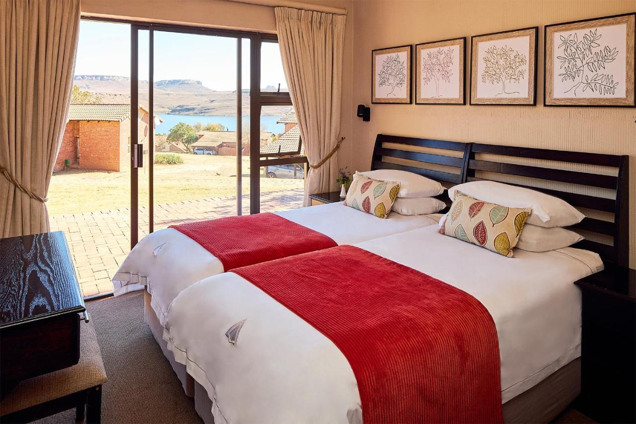 Hotel First Group Qwantani Harrismith Zewnętrze zdjęcie