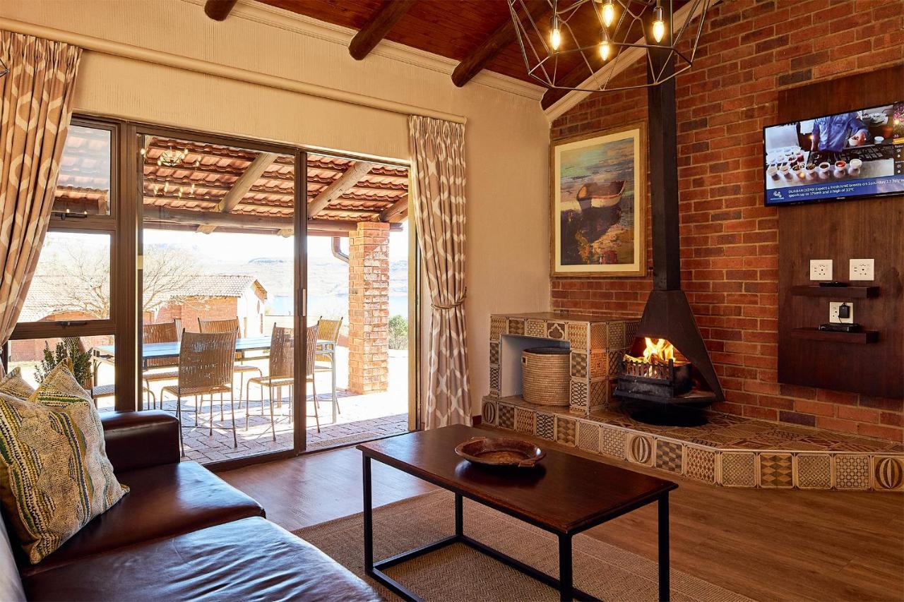 Hotel First Group Qwantani Harrismith Zewnętrze zdjęcie