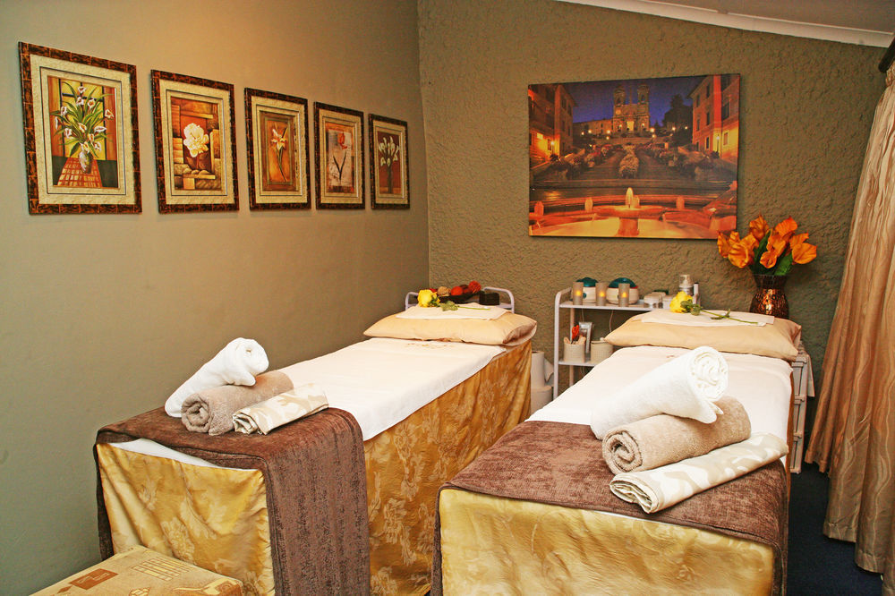 Hotel First Group Qwantani Harrismith Zewnętrze zdjęcie