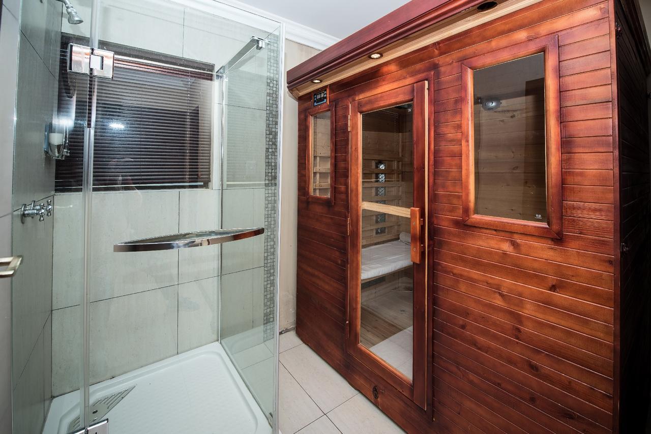 Hotel First Group Qwantani Harrismith Zewnętrze zdjęcie