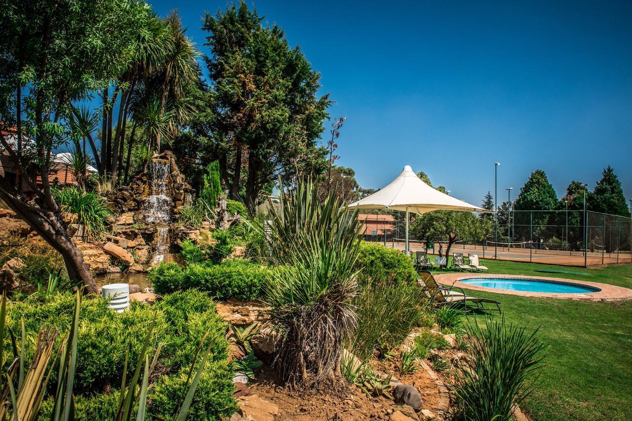 Hotel First Group Qwantani Harrismith Zewnętrze zdjęcie
