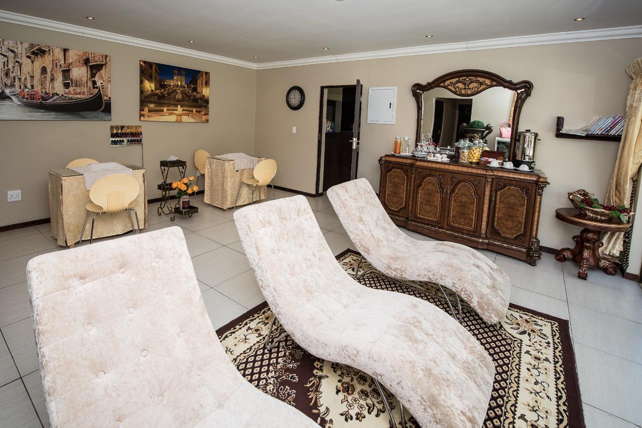 Hotel First Group Qwantani Harrismith Zewnętrze zdjęcie