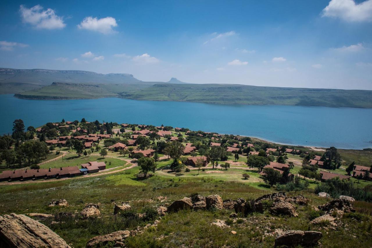 Hotel First Group Qwantani Harrismith Zewnętrze zdjęcie