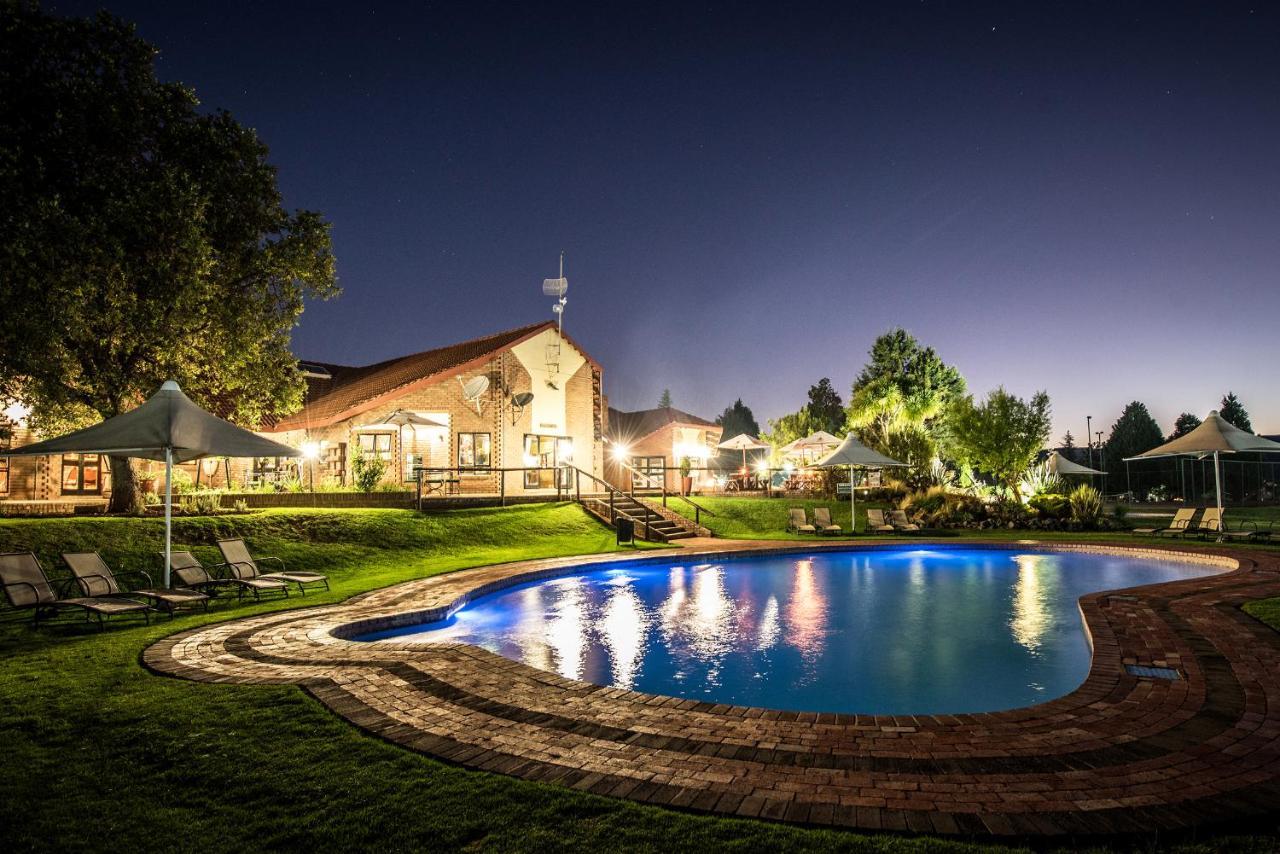 Hotel First Group Qwantani Harrismith Zewnętrze zdjęcie