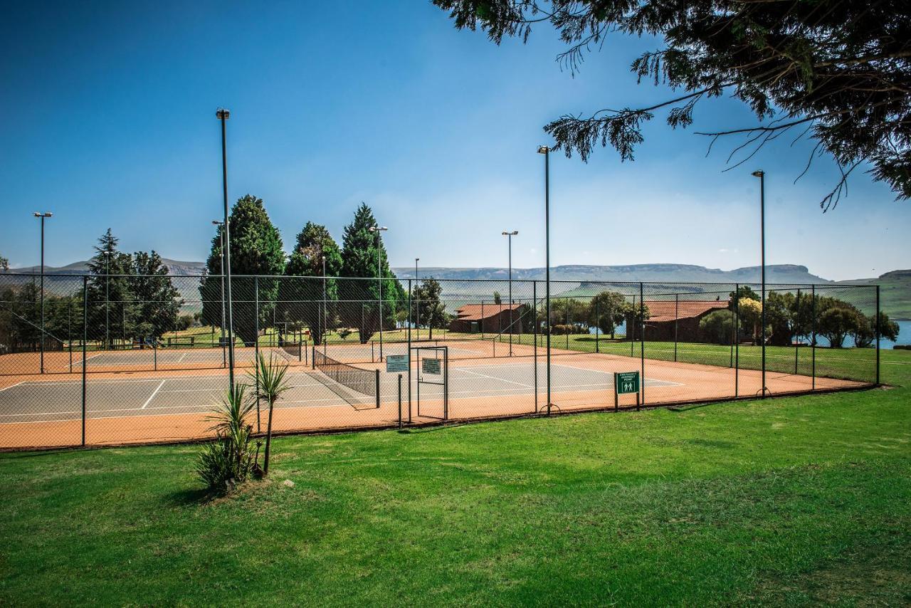 Hotel First Group Qwantani Harrismith Zewnętrze zdjęcie