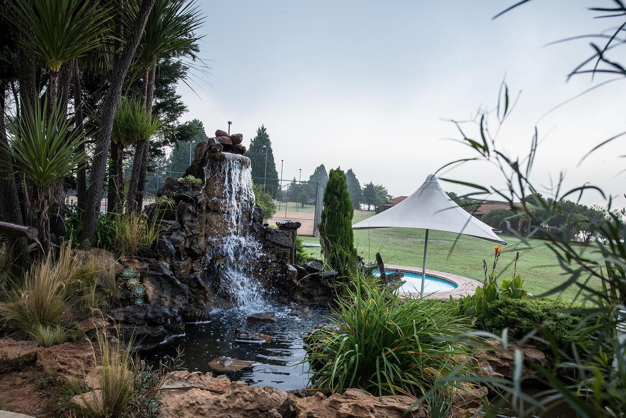 Hotel First Group Qwantani Harrismith Zewnętrze zdjęcie