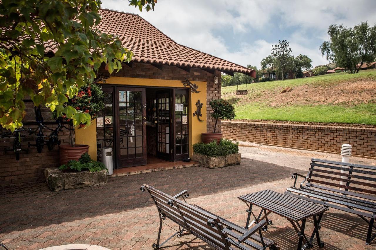 Hotel First Group Qwantani Harrismith Zewnętrze zdjęcie