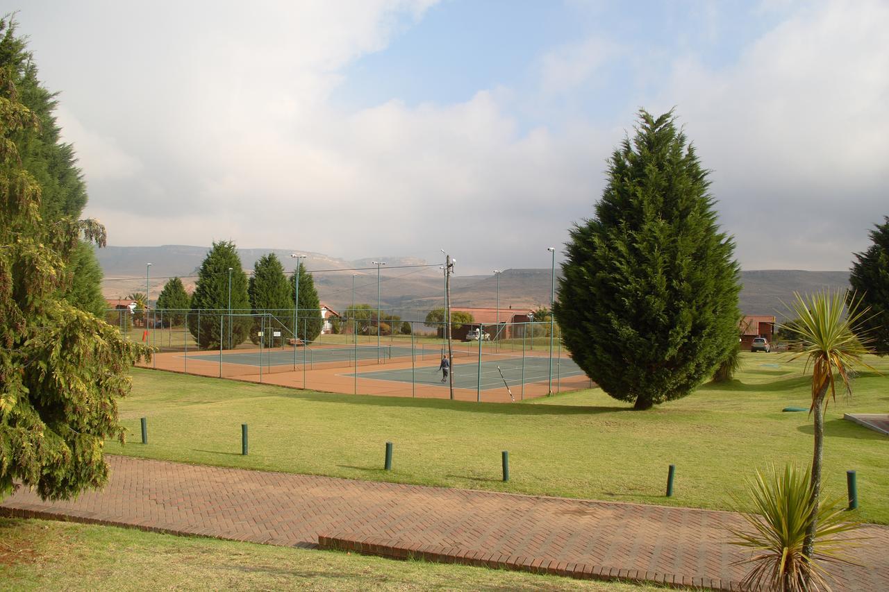 Hotel First Group Qwantani Harrismith Zewnętrze zdjęcie