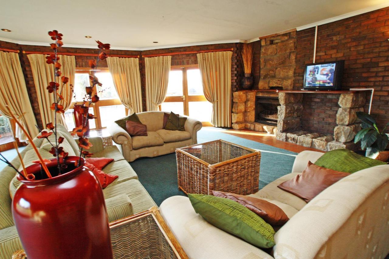Hotel First Group Qwantani Harrismith Zewnętrze zdjęcie
